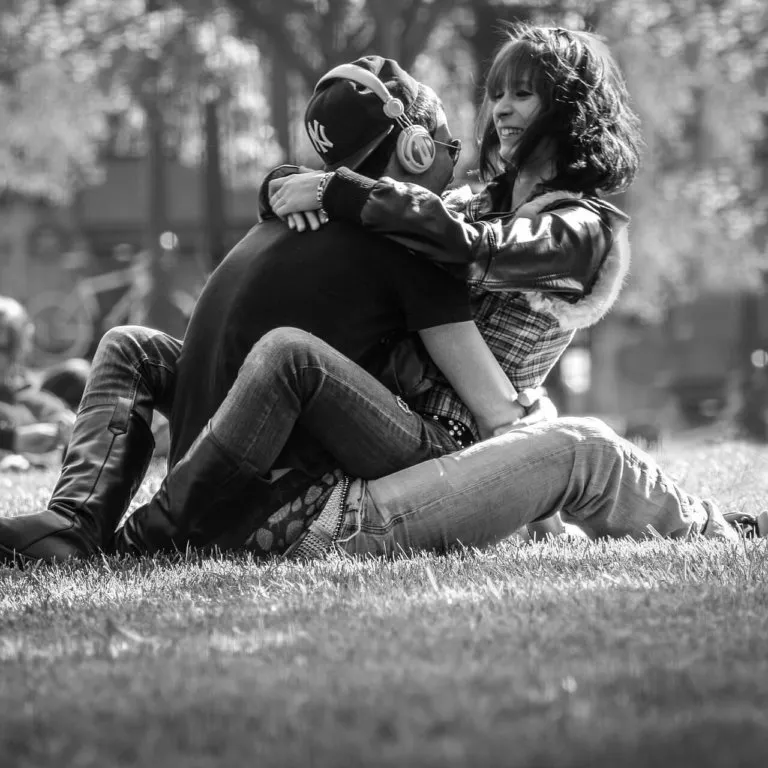Sự Tương Thích và Sự Hấp Dẫn Trong Các Mối Quan Hệ